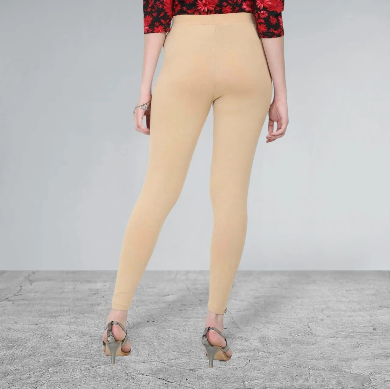 Beige Ankle legnth leggings