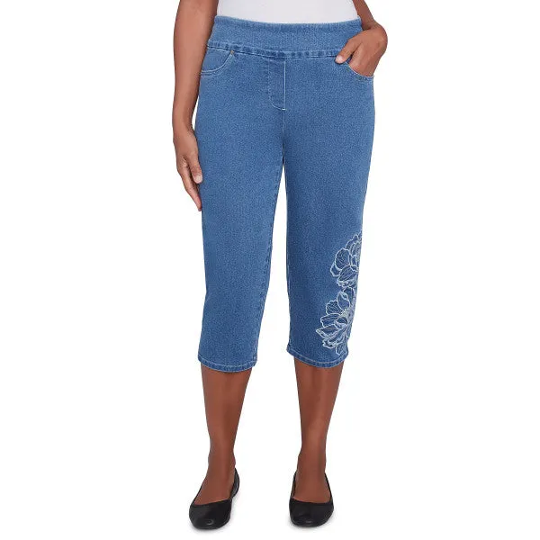 Free Spirit Superstretch Denim Floral Applique Capri Petite