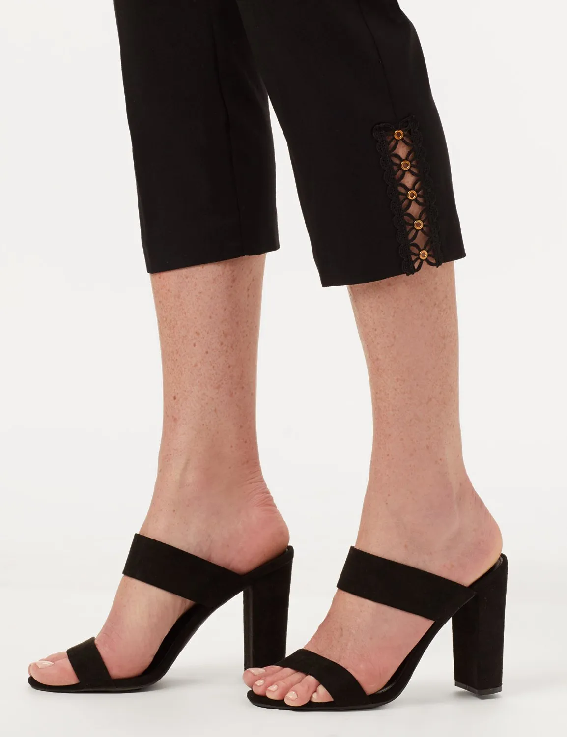 Pull-On Lace Trim Crop Pants
